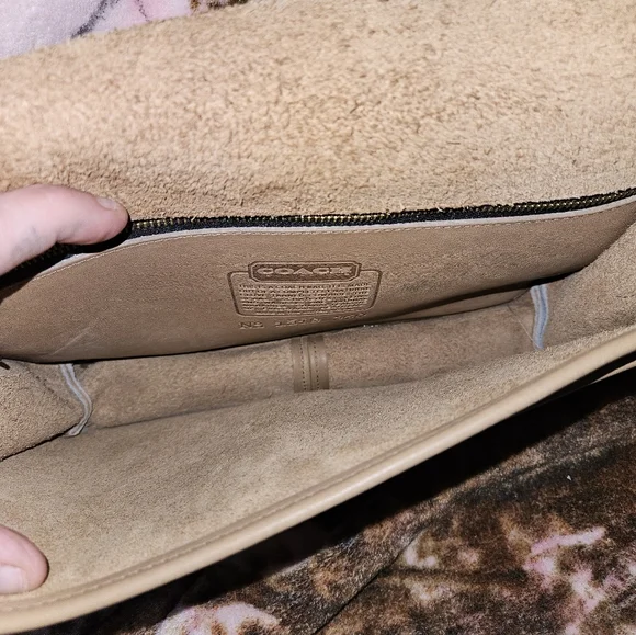 Vintage Coach Pocket Purse - Picture 5 of 12